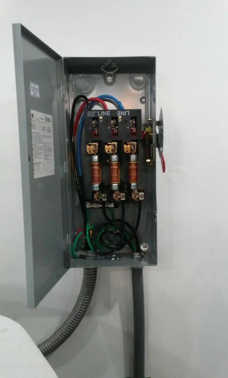 Three-phase disconnect switch installed for Electrical Wiring & Rewiring in Port Lavaca