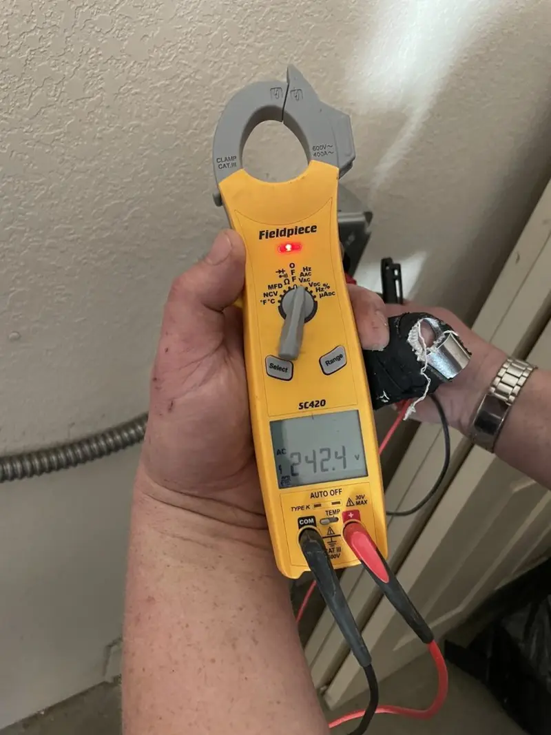 Voltage testing with clamp meter during Generator Installation in Port Lavaca
